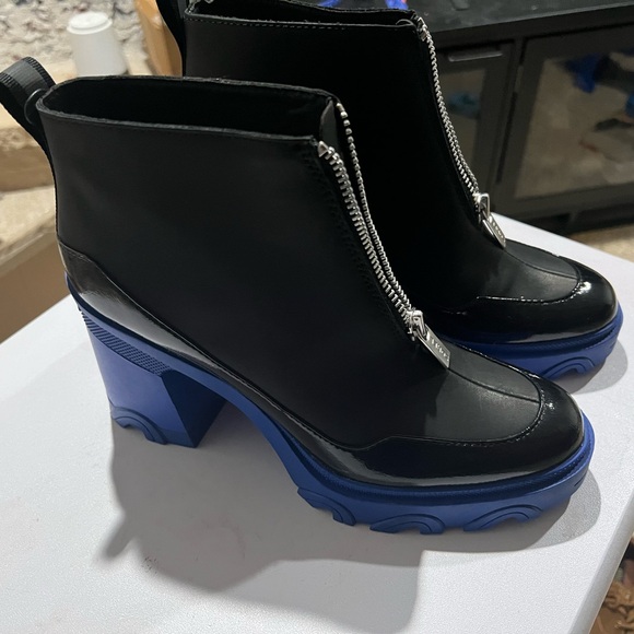 Sorel Brex Zip boots size 8 - Picture 3 of 3